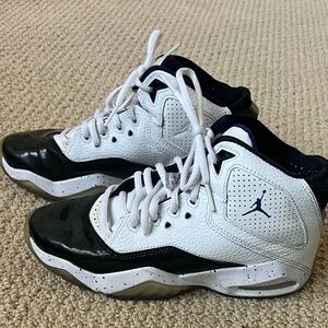 Nike Jordan B’Loyal Baskeball Sneakers